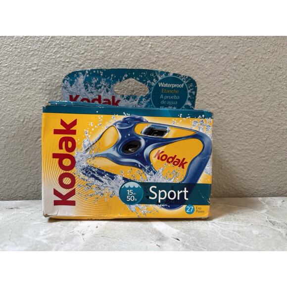 Kodak Max Waterproof 35mm Point & Shoot Film Camera - Picture 1 of 5